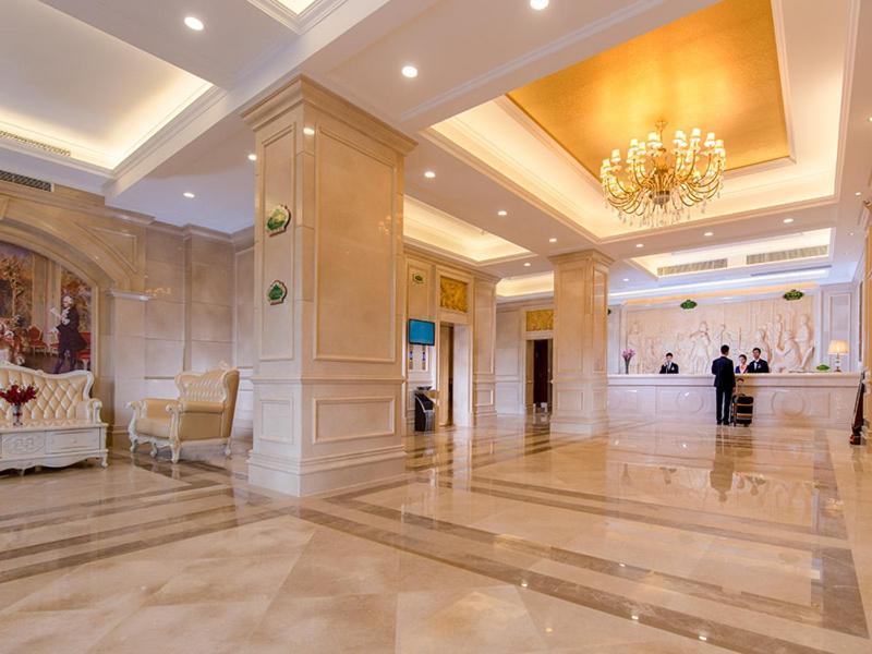 Vienna Hotel Shenzhen Shuiku New Village Exterior photo
